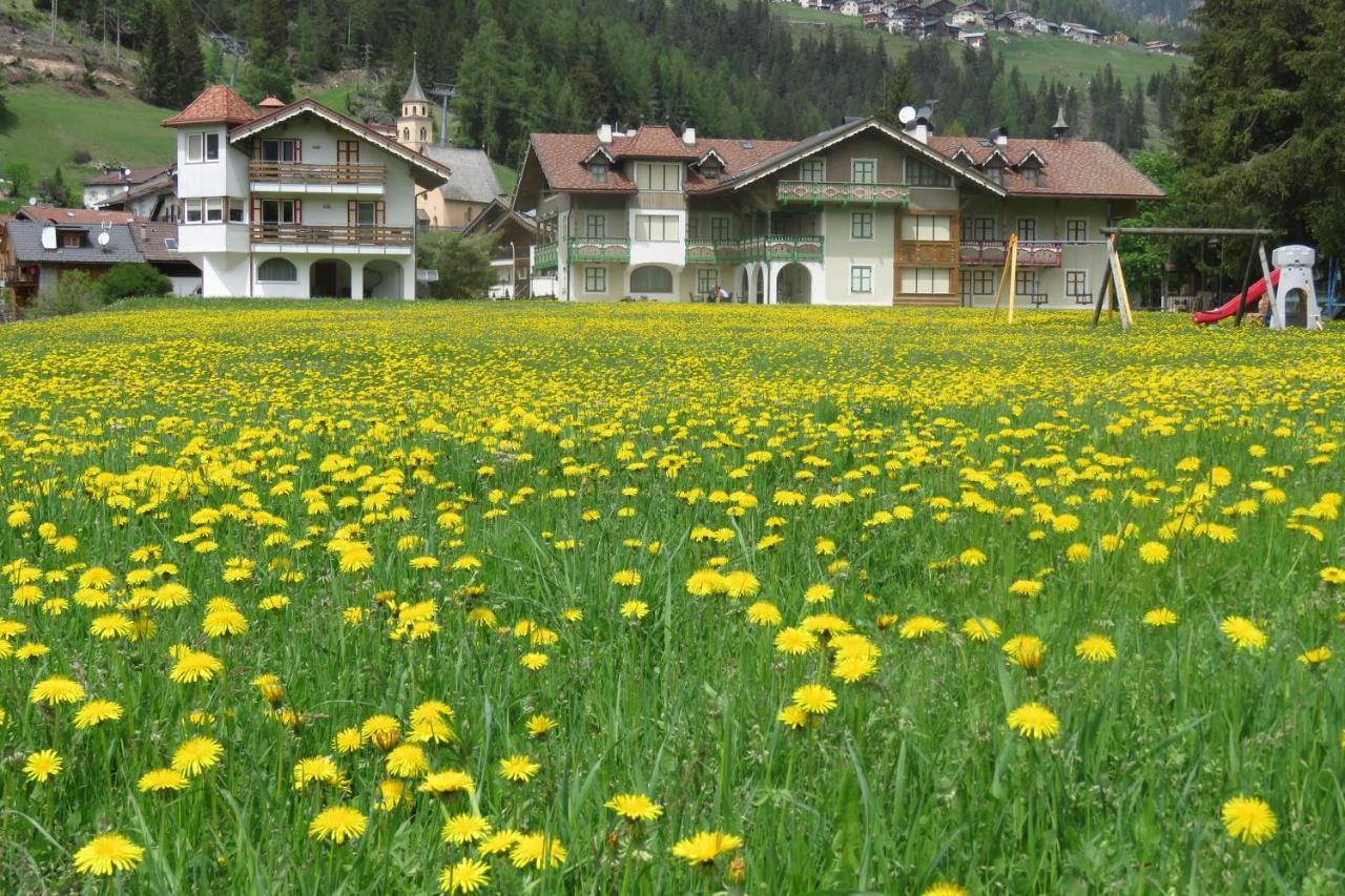 Residence Holiday Pozza di Fassa Exteriér fotografie